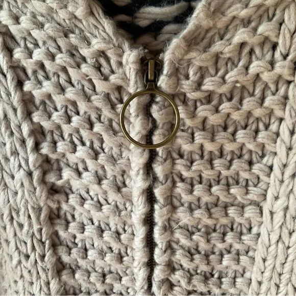 Jackson Rowe I See You Chunky Knit Cardigan in Stone Size S - Picture 9 of 13